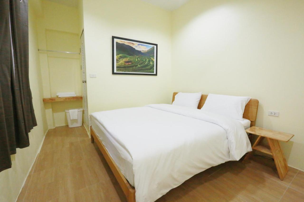 Auberge de jeunesse INTERest POSHTEL à Bangkok Extérieur photo