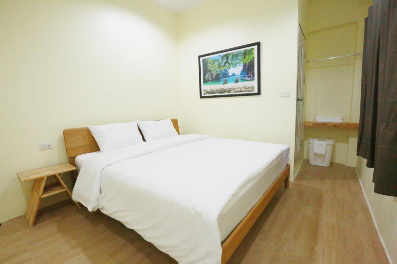 Auberge de jeunesse INTERest POSHTEL à Bangkok Extérieur photo